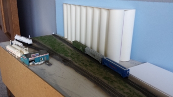 N scale- Grain elevator in Great Falls