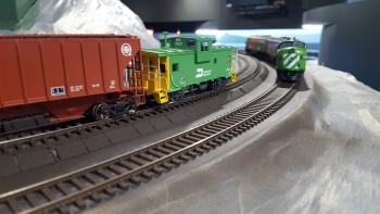 Eastbound-grain-train-at-Essex